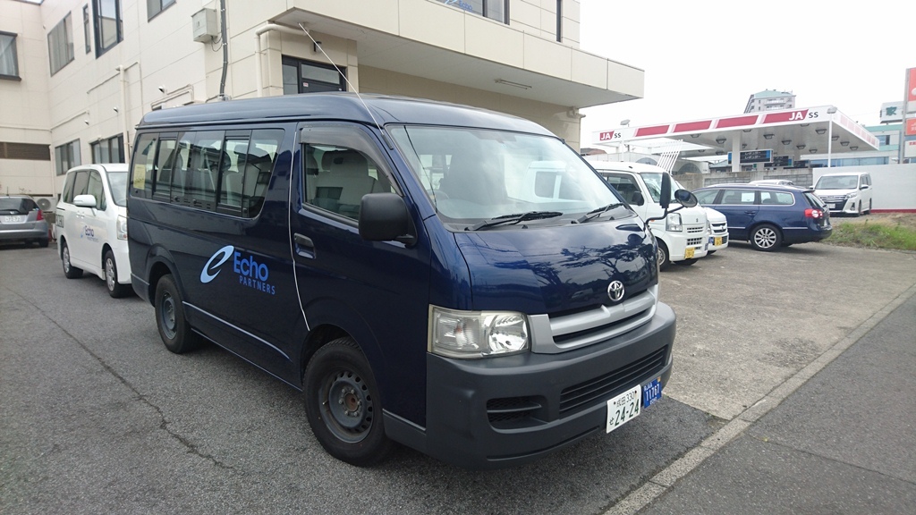 ハイエース2424前方